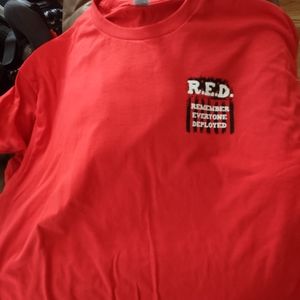 Unisex XL R.E.D. (Remember Everyone Deployed tee